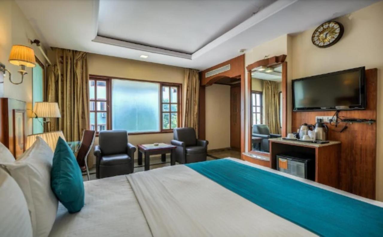 העיר בנגלור Golden Metro Hotel מראה חיצוני תמונה