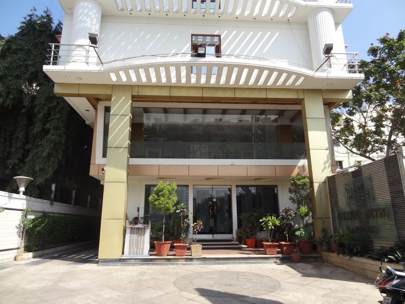 העיר בנגלור Golden Metro Hotel מראה חיצוני תמונה
