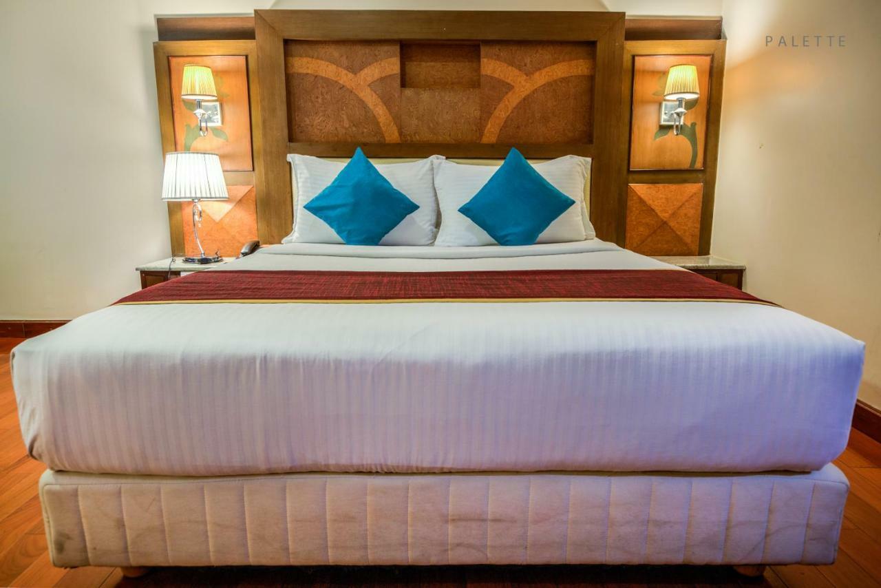 העיר בנגלור Golden Metro Hotel מראה חיצוני תמונה