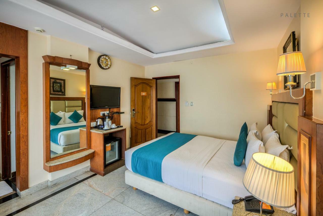 העיר בנגלור Golden Metro Hotel מראה חיצוני תמונה