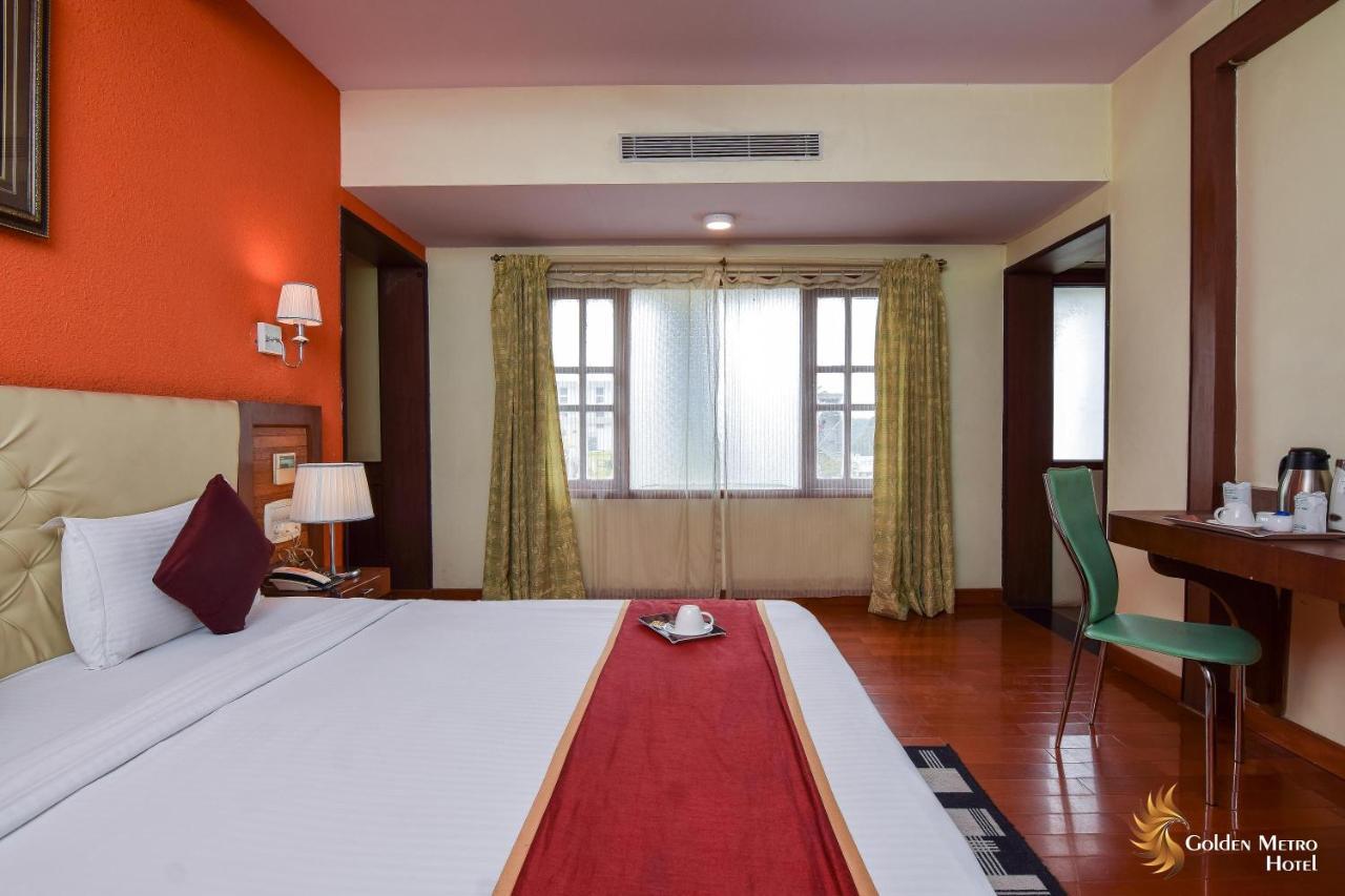 העיר בנגלור Golden Metro Hotel מראה חיצוני תמונה